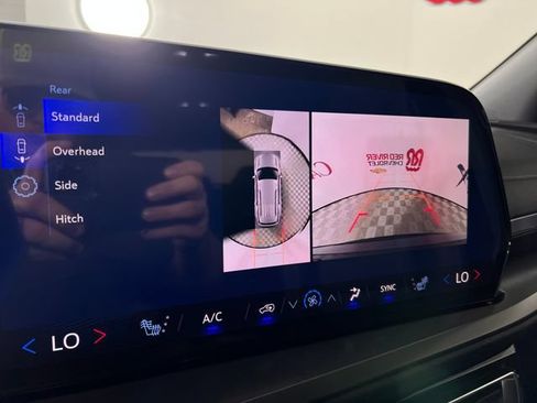 New 2026 Chevrolet Traverse LT w/ Driver Confidence Package FWD image 19