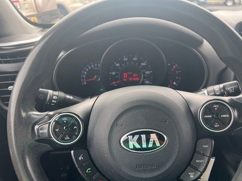Used 2014 Kia Soul + image 10