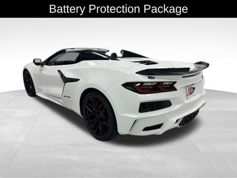Used 2025 Chevrolet Corvette Z06 image 8
