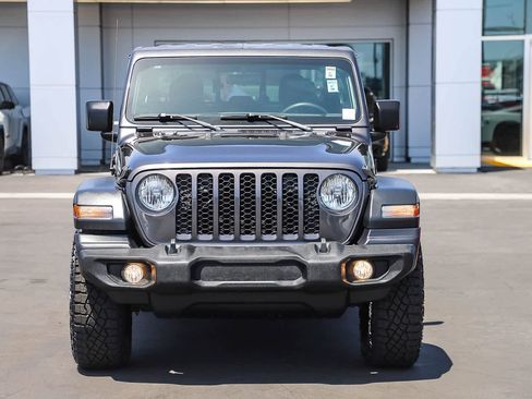 Used 2020 Jeep Gladiator Sport w/ Auxiliary Switch Group AWD/4WD image 2