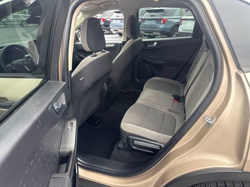 Used 2020 Ford Escape SE FWD image 15
