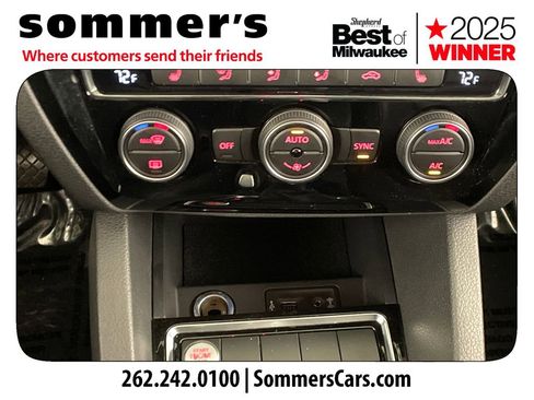 Used 2017 Volkswagen Jetta SEL image 16