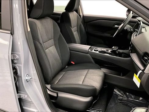 New 2026 Nissan Rogue SV w/ Cold Weather Package AWD/4WD image 36