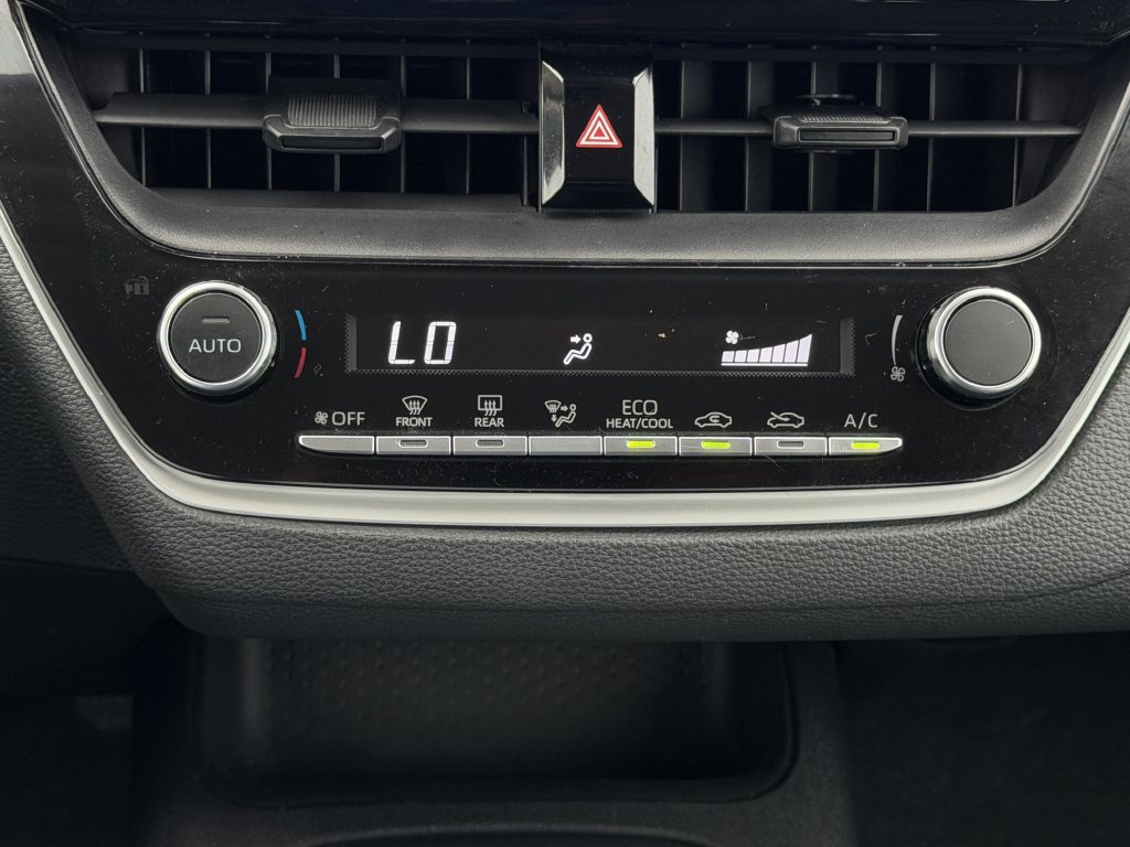 Used 2024 Toyota Corolla LE FWD image 17