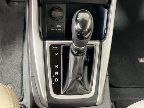 Used 2016 Hyundai Elantra SE w/ Option Group 02 FWD image 24