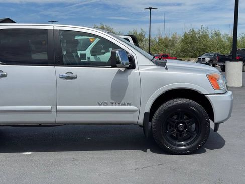 Used 2013 Nissan Titan SL AWD/4WD image 4