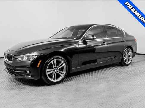 Used 2018 BMW 330i Sedan RWD image 2