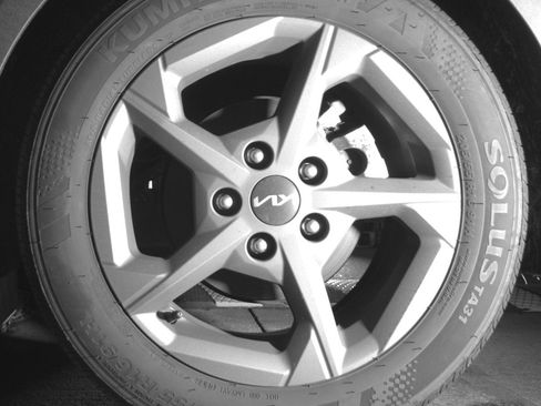 Used 2025 Kia K4 LXS FWD image 14