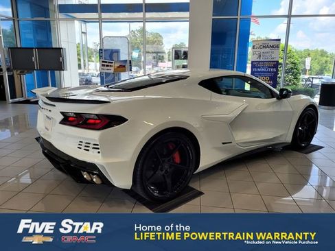 New 2025 Chevrolet Corvette E-Ray image 13