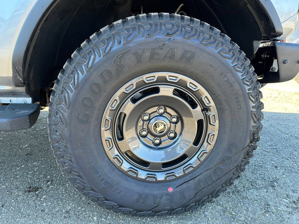 New 2024 Ford Bronco Outer Banks AWD/4WD image 9