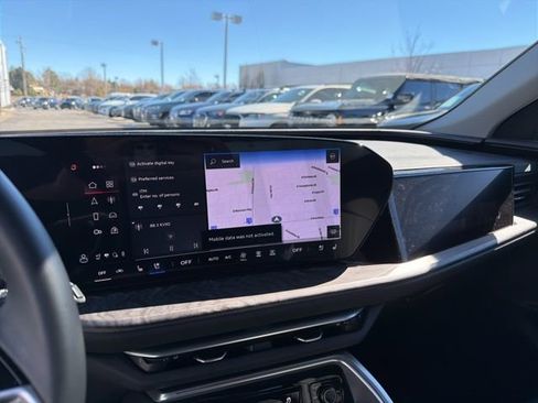 Used 2025 Audi Q5 Prestige image 9