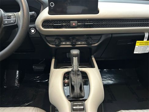 Certified 2026 Honda HR-V LX image 11