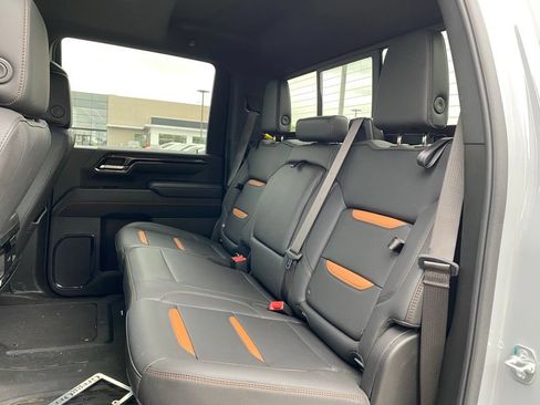 Used 2025 GMC Sierra 2500 AT4 AWD/4WD image 24
