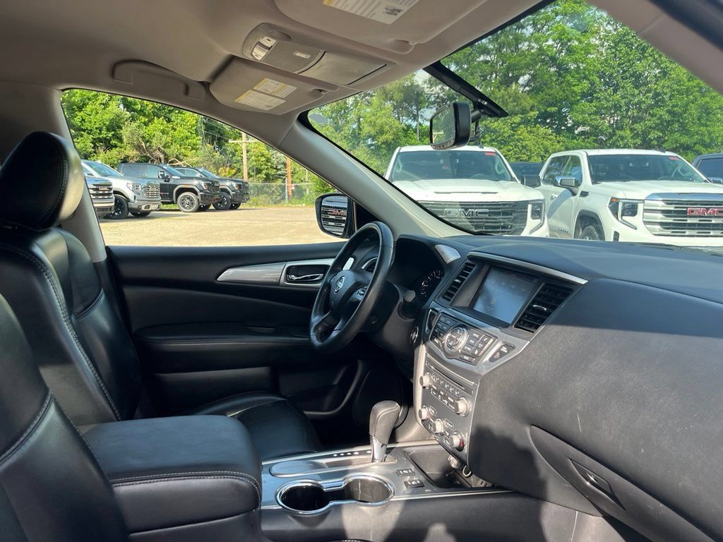Used 2020 Nissan Pathfinder SL FWD image 40