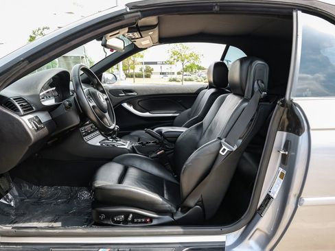 Used 2005 BMW M3 Convertible RWD image 5