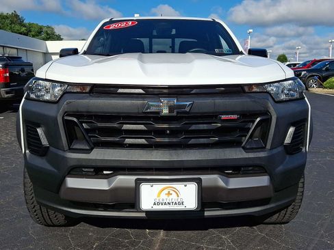 Used 2023 Chevrolet Colorado Trail Boss w/ Technology Package AWD/4WD image 2