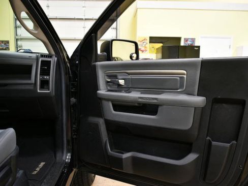 Used 2016 RAM 1500 Express RWD image 45