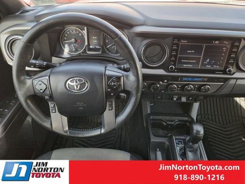 Used 2021 Toyota Tacoma TRD Off-Road image 27