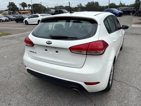 Used 2017 Kia Forte LX image 9