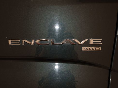 Used 2018 Buick Enclave Premium w/ Trailering Package AWD/4WD image 38