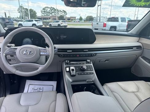 Used 2023 Hyundai Palisade Limited image 15