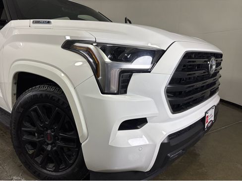 Used 2025 Toyota Sequoia SR5 image 10