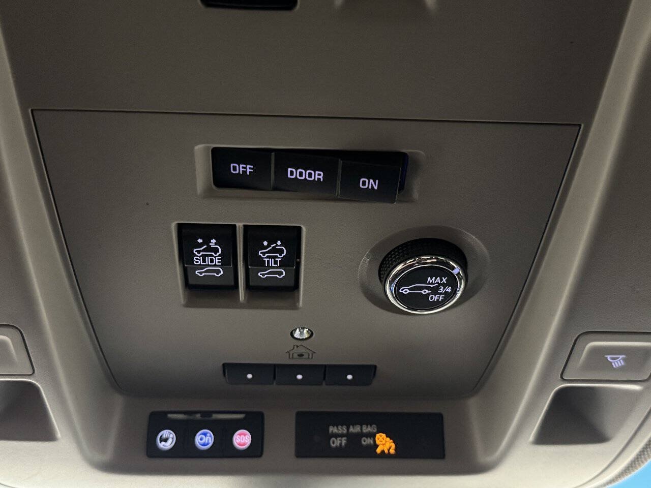 Used 2019 Cadillac Escalade Premium Luxury AWD/4WD image 55