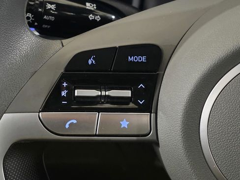 Certified 2024 Hyundai Elantra Blue image 32