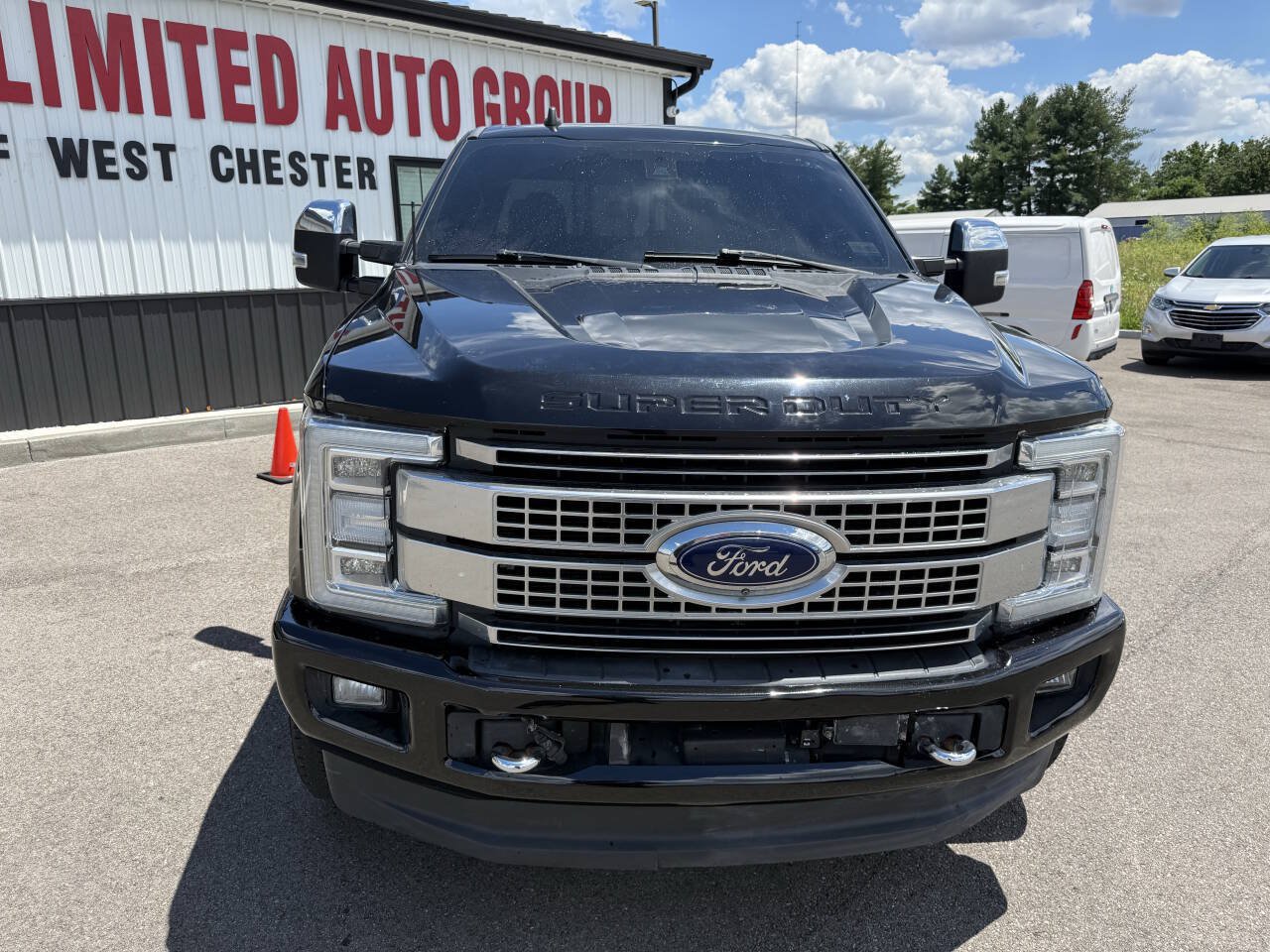 Used 2019 Ford F250 Platinum w/ Platinum Ultimate Package AWD/4WD image 3