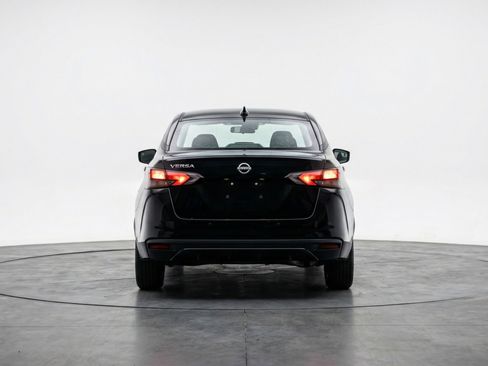 Used 2025 Nissan Versa SV image 7