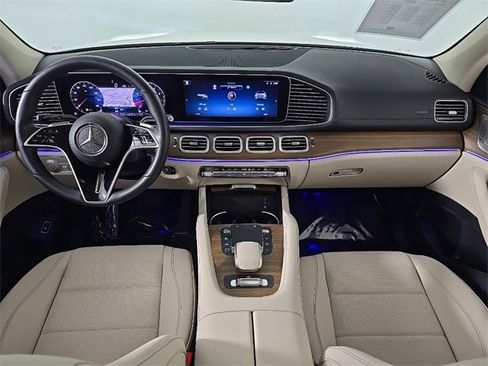 Certified 2025 Mercedes-Benz GLS 450 4MATIC image 28