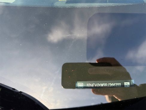 Used 2023 Chevrolet Traverse LT image 31