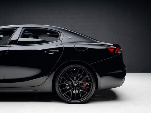 Used 2021 Maserati Ghibli Trofeo image 21