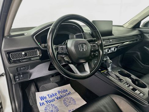 Used 2023 Honda Civic Touring image 9