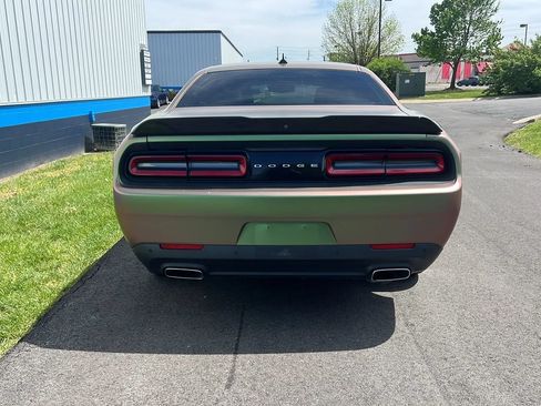 Used 2015 Dodge Challenger SXT Plus RWD image 6