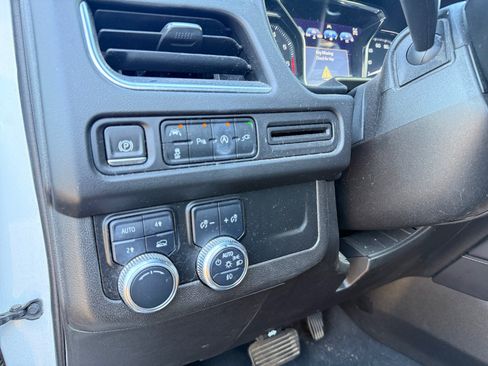 Used 2021 GMC Yukon SLT AWD/4WD image 18