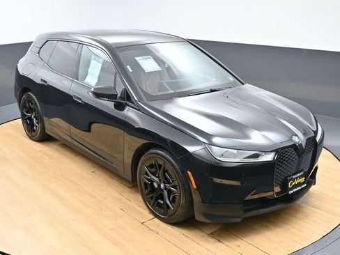 Used 2023 BMW iX xDrive50 w/ Premium Package AWD/4WD image 40