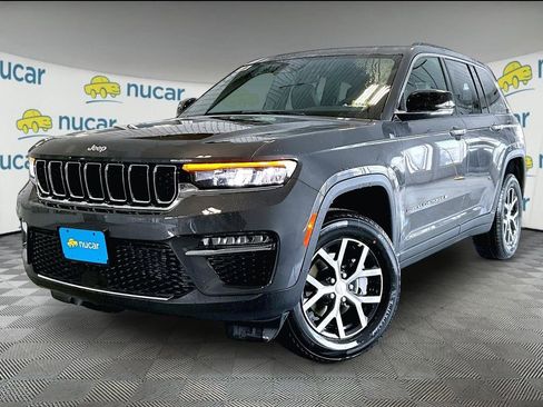 New 2025 Jeep Grand Cherokee Limited w/ Trailer Tow Package image 4
