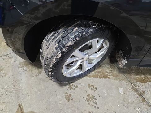 Used 2018 Chevrolet Equinox LT image 31