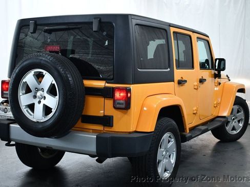 Used 2012 Jeep Wrangler Unlimited Sahara image 10