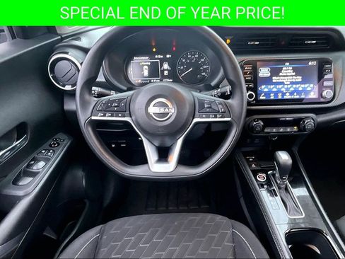 Used 2022 Nissan Kicks SV image 8