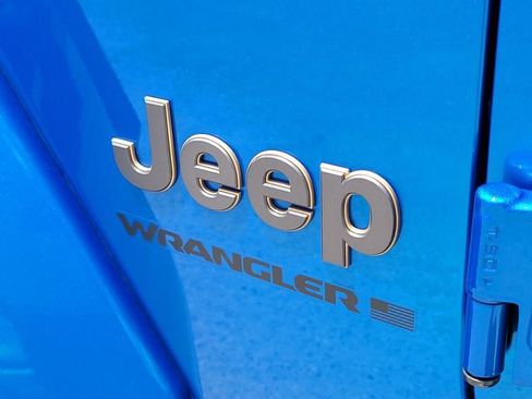 Used 2024 Jeep Wrangler Unlimited Rubicon 392 AWD/4WD image 9