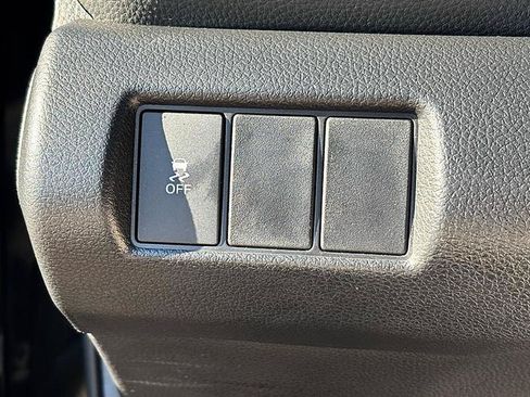 Used 2025 Honda Pilot Sport image 16
