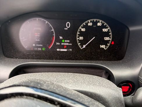 Used 2024 Honda HR-V EX-L image 2