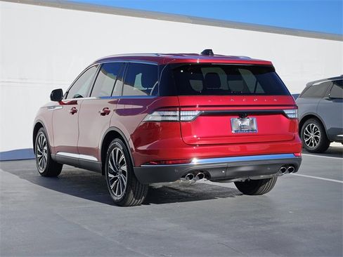 New 2026 Lincoln Aviator 2WD image 5