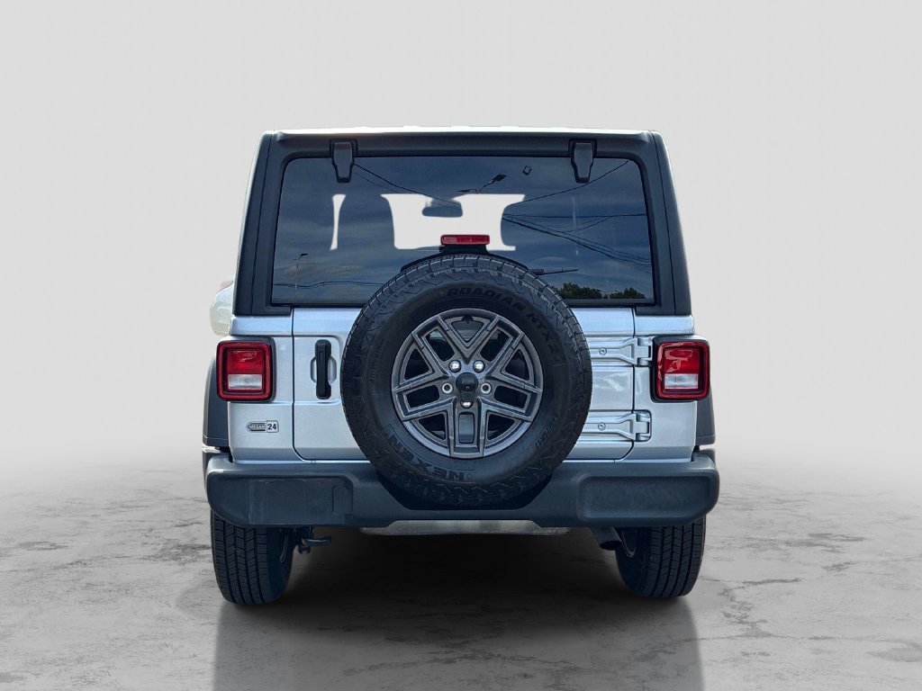 Used 2024 Jeep Wrangler Unlimited Sport AWD/4WD image 6
