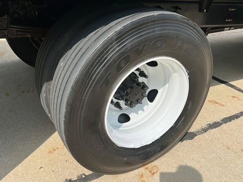 Used 2019 Ford F650 2WD Regular Cab Super Duty image 11
