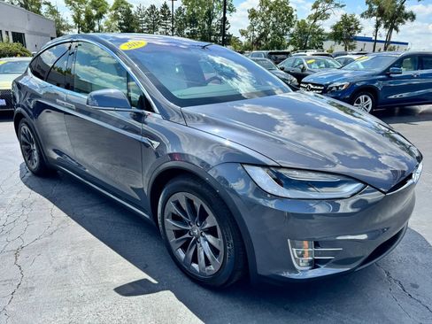 Used 2018 Tesla Model X 100D AWD/4WD image 7