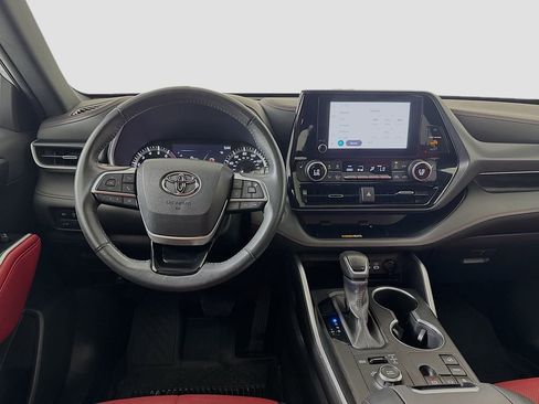 Used 2023 Toyota Highlander XSE AWD/4WD image 21