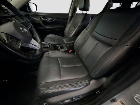 Used 2017 Nissan Rogue SL image 11